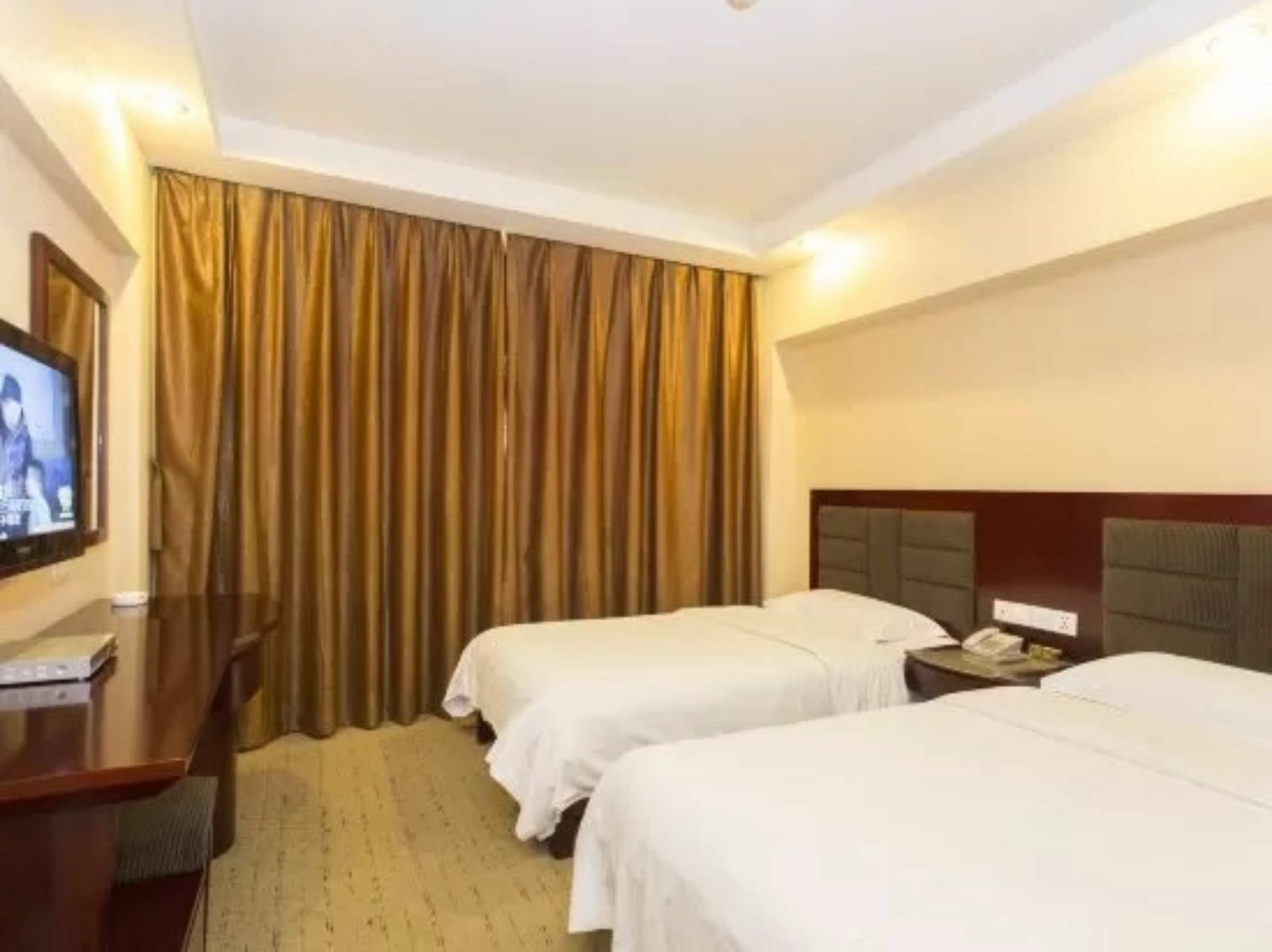 ไคเซอร์ดอม โฮเต็ล ฉางชา เรลเวย์ สเตชั่น บรานช์ Hotel ฉางซา ภายนอก รูปภาพ